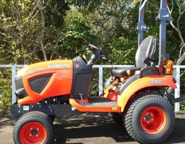 Kubota BX2380 - Compacité et Efficacité pour vos Travaux