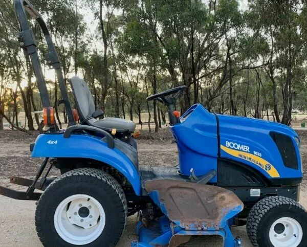 Tracteur New Holland Boomer 1025